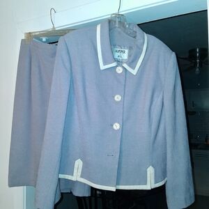 Kasper Women's Light Blue Blazer with White Trim